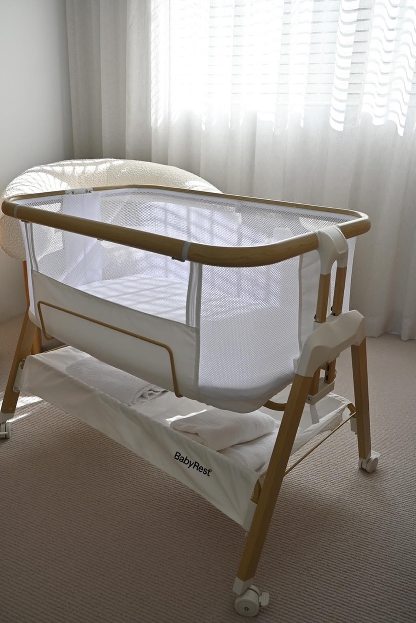 Safest bedside bassinet on sale